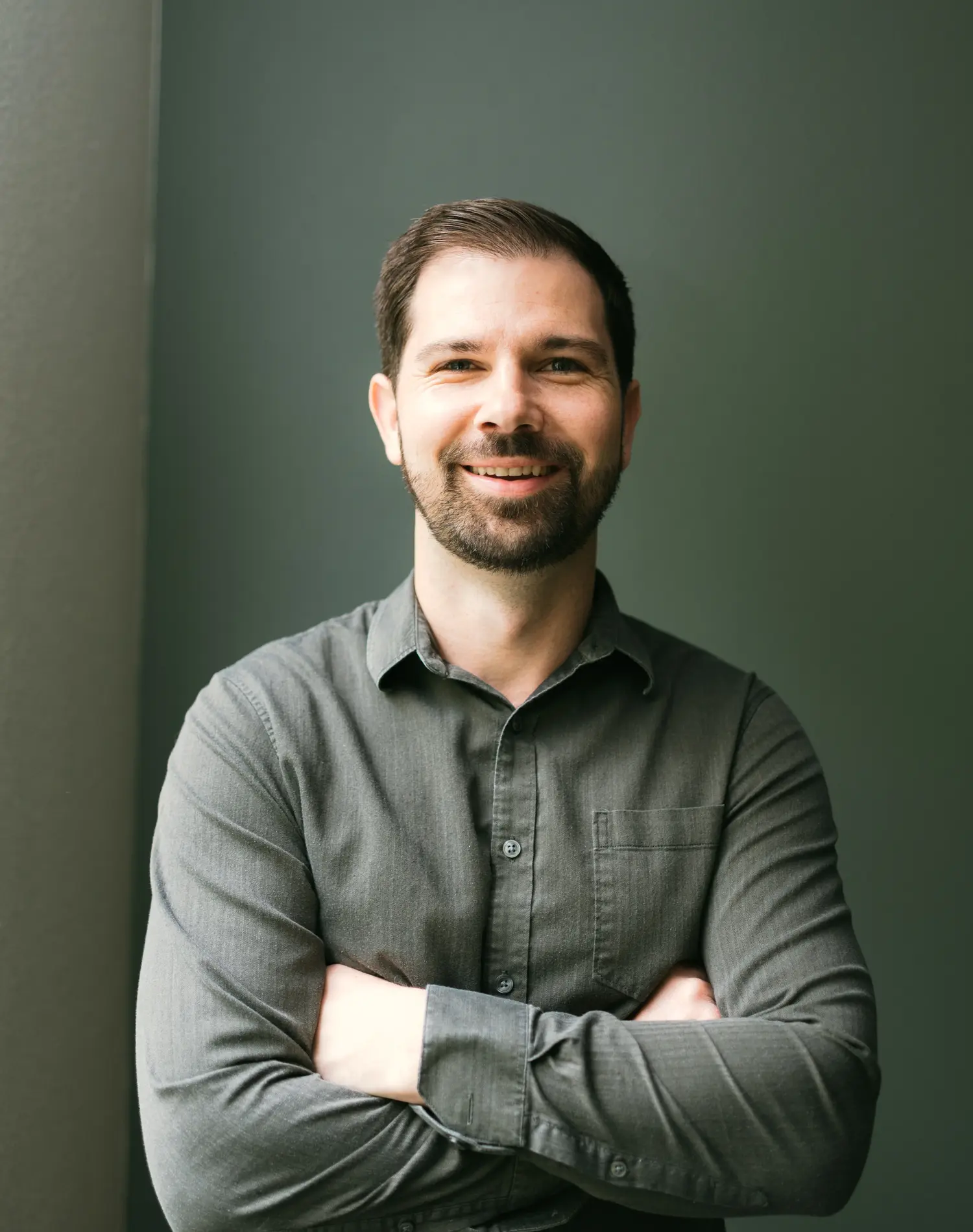 Portrait of Andrew Peaker, founder of Dynamic Arm & Hand Therapy